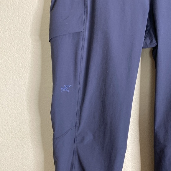 Arc’teryx Sabria pants women's 12 twelve navy blue EUC - Picture 2 of 5